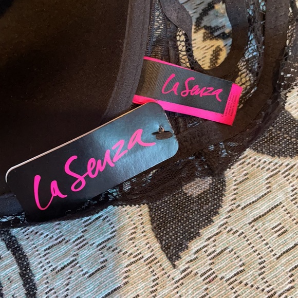 Lace bra - Picture 7 of 7